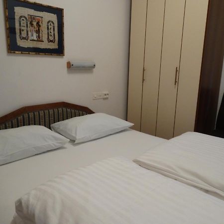 Apartments Kalina Jelsa  Εξωτερικό φωτογραφία