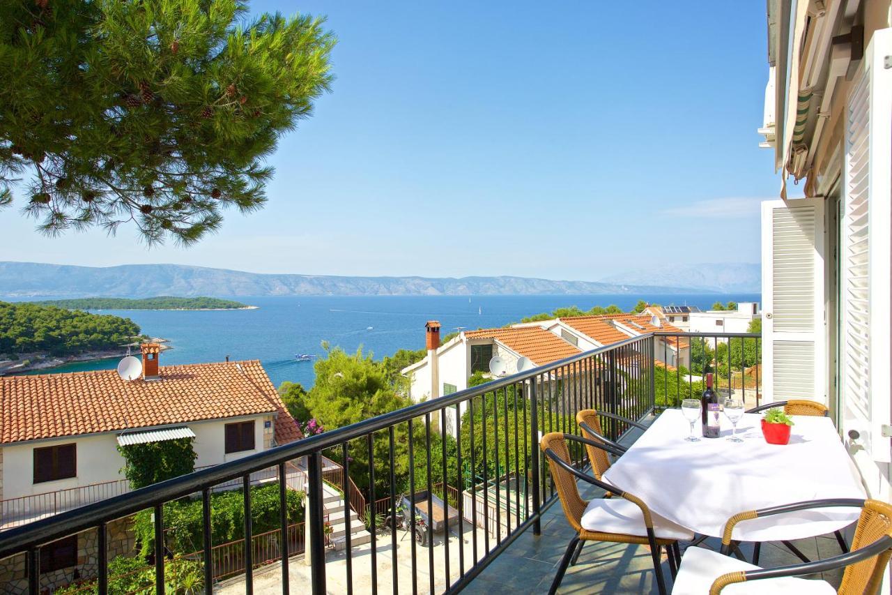 Apartments Kalina Jelsa  Εξωτερικό φωτογραφία